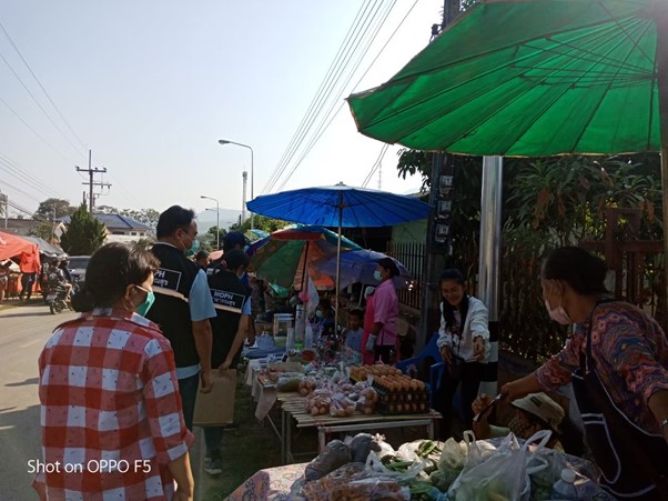 กิจกรรมตรวจป้ายแสดงราคาสินค้าตลาดนัดในพื้นที่ตำบลม่อนปิ่น