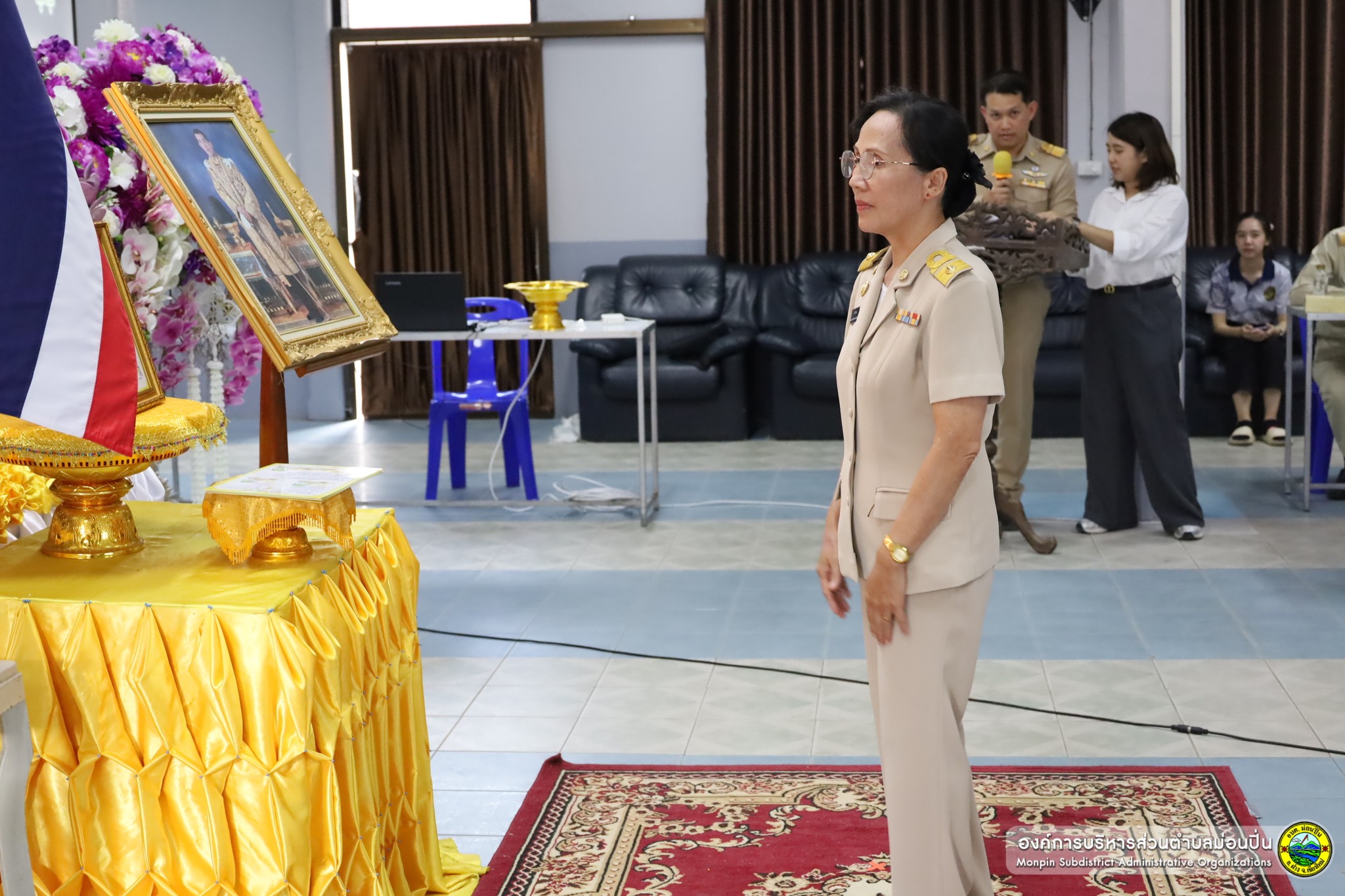 พิธีรับมอบแผ่นธรรมนาวา "วัง" พระราชทาน 