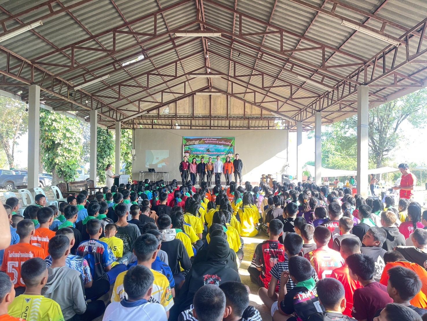 โครงการเข้าค่ายพักแรม อนุรักษ์ธรรมชาติและสิ่งแวดล้อม