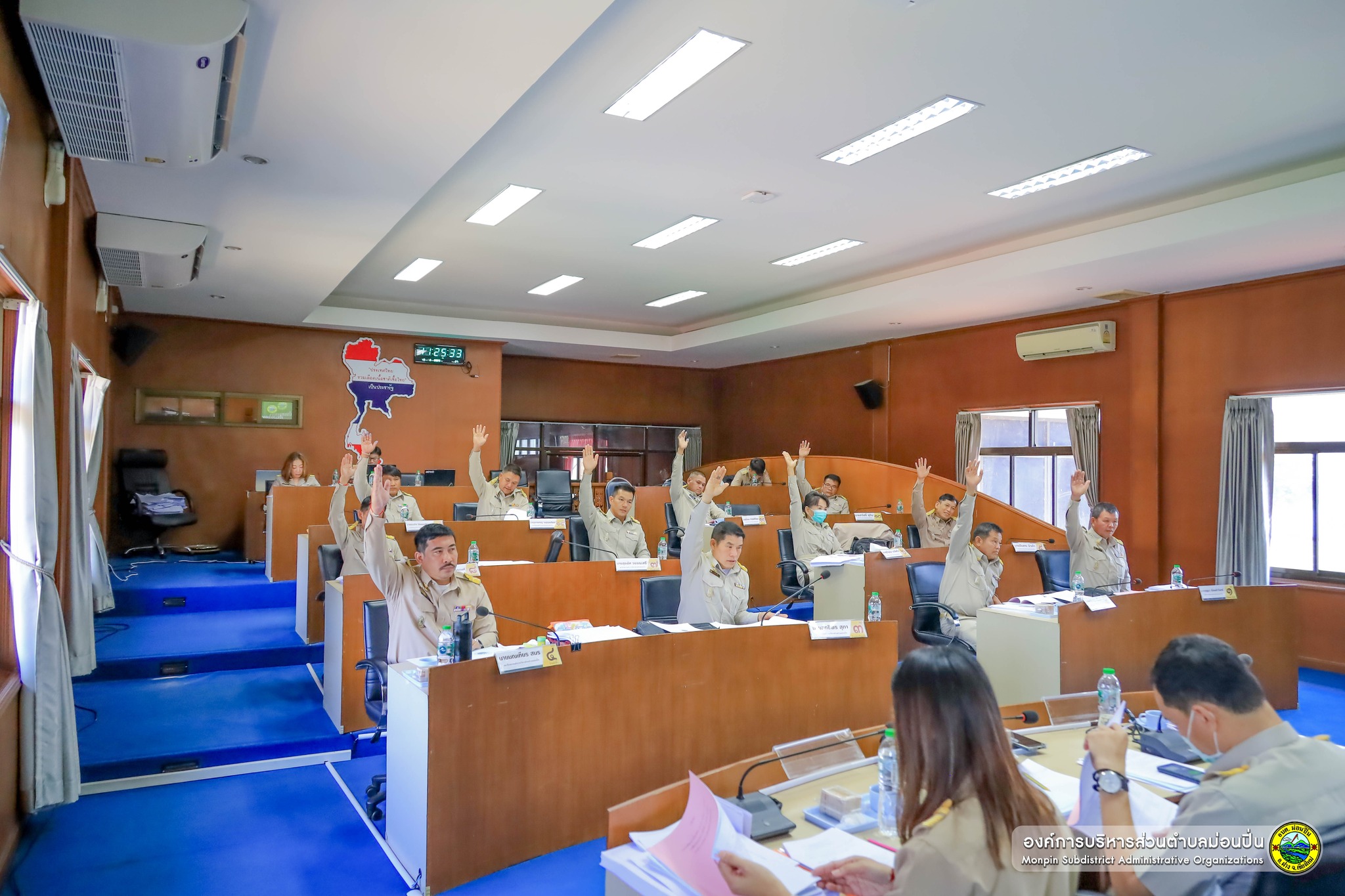 ประชุมสภาองค์การบริหารส่วนตำบลม่อนปิ่น สมัยสามัญที่ 1/2568