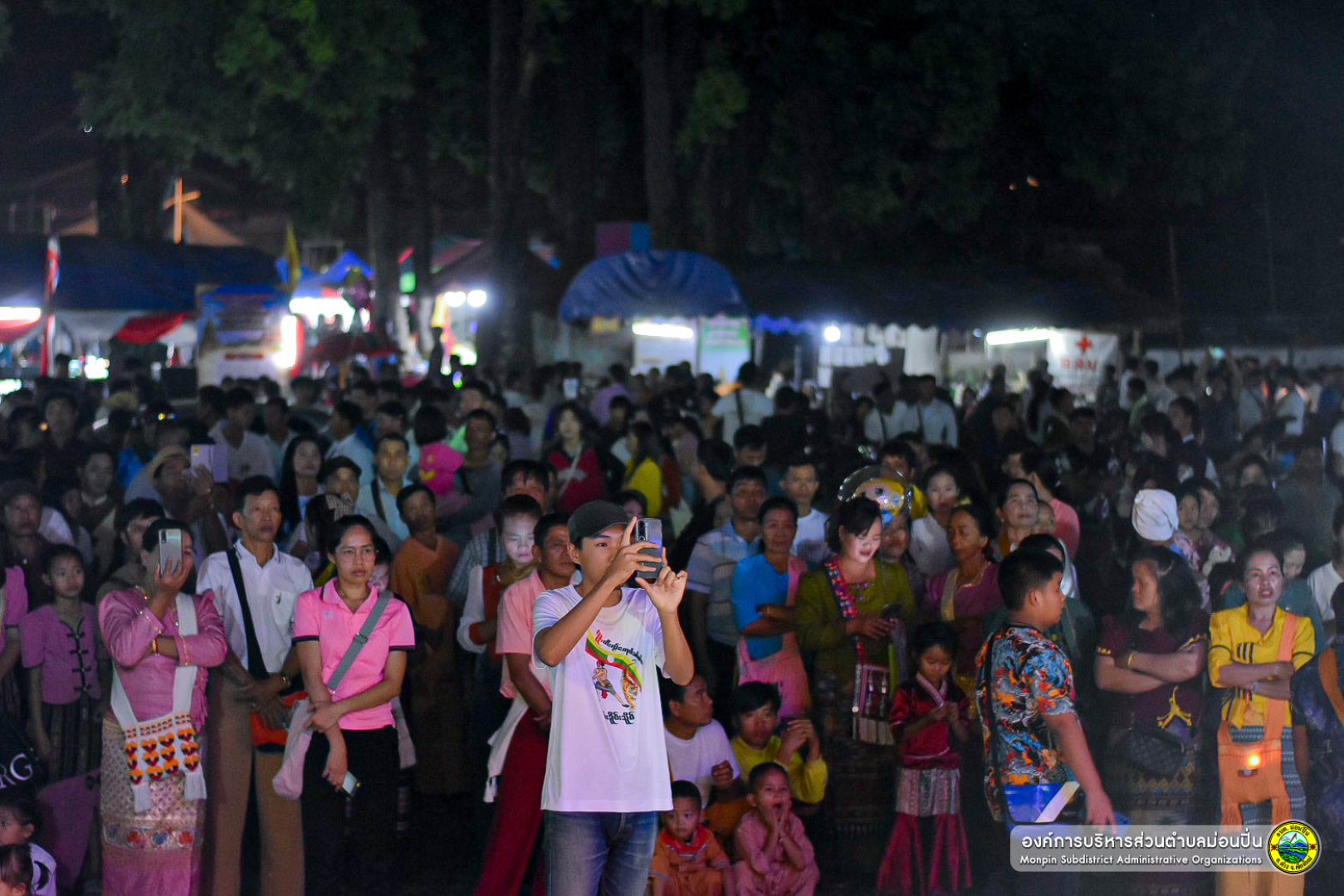  ปอยส่างลอง วัดสุนทราวาส ต.ม่อนปิ่น อ.ฝาง