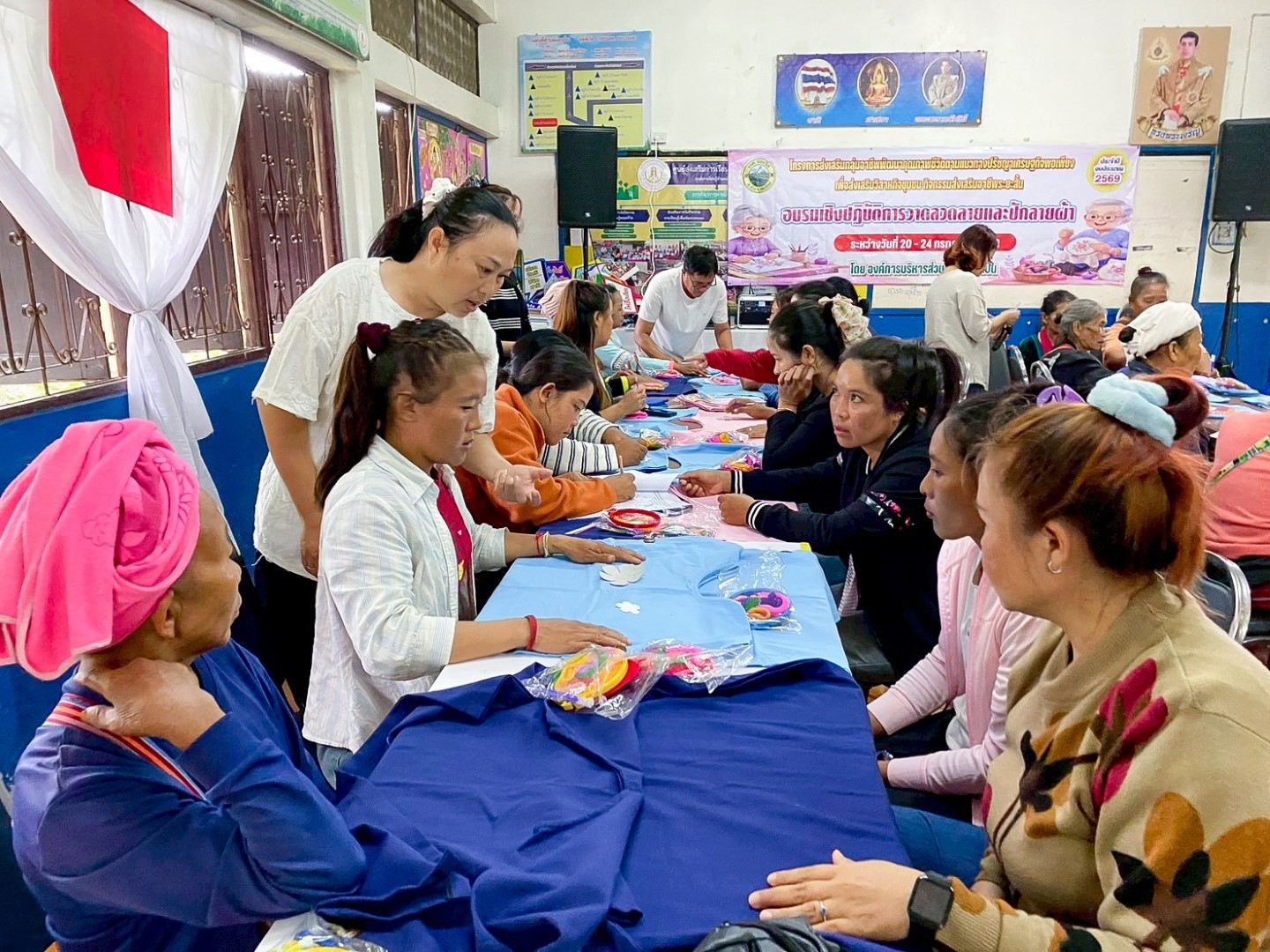 โครงการส่งเสริมกลุ่มอาชีพพัฒนาคุณภาพชีวิตตามแนวทางปรัชญาเศรษฐกิจพ