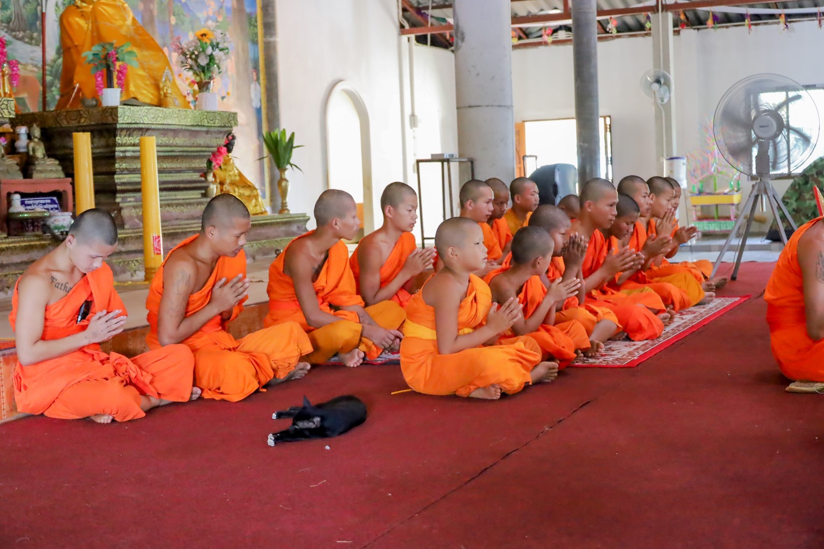 ถวายเทียนพรรษา ณ วัดห้วยหมากเลี่ยม และวัดห้วยจะนุ