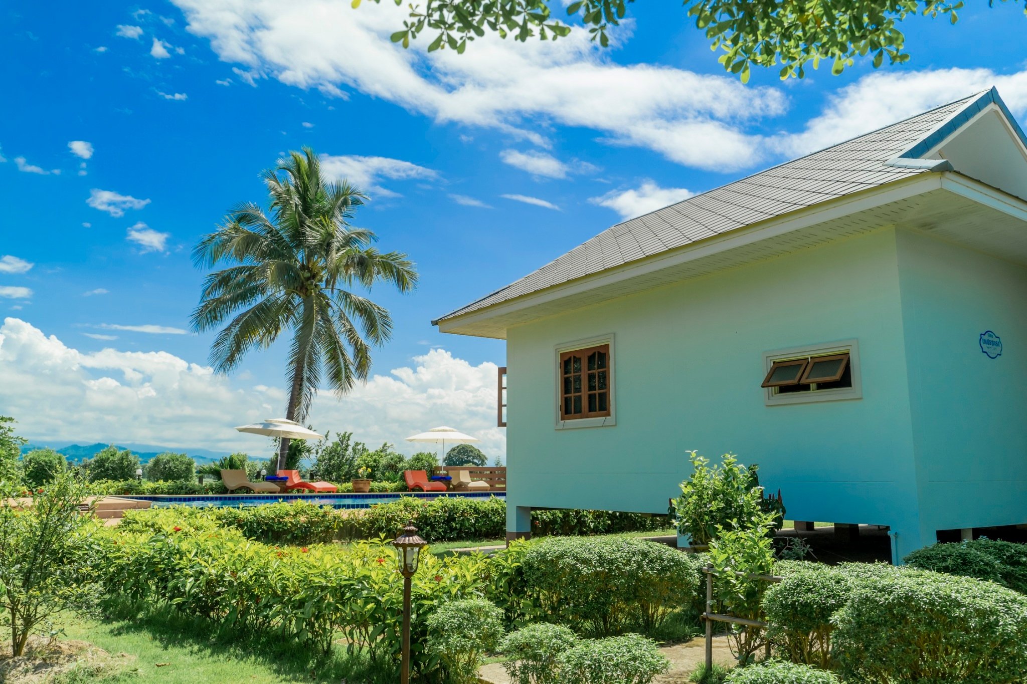 บ้านอินทร์โท รีสอร์ท (Baan intro Resort)